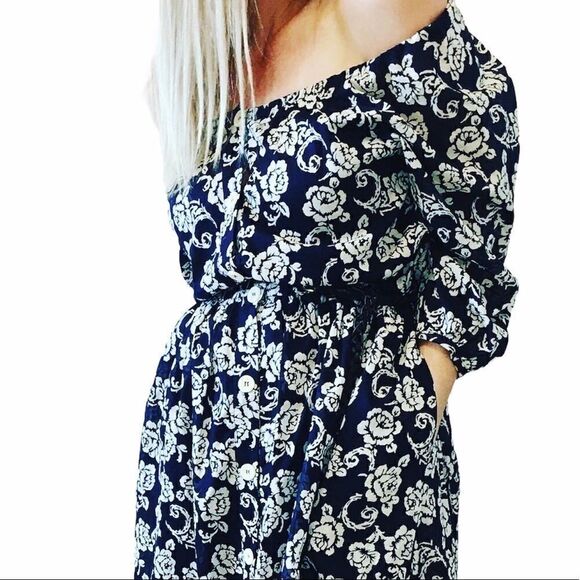 NWT THEKORNER Off the Shoulder Navy Maxi Dress - Picture 4 of 7